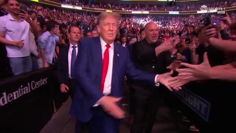 Donald Trump big pop from New Jersey crowd @UFC 302