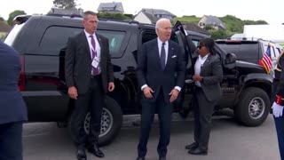 Biden arrives at Omaha Beach in a perpetual state of confusion