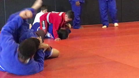 Jiu-Jitsu Kids Rolling 3