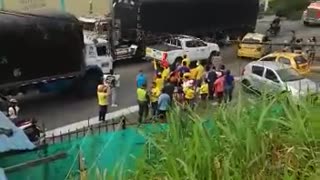 Protestas en el norte de Bucaramanga por falta de apoyos humanitarios.