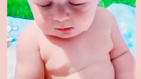 HILARIOUS ADORABLE BABY VIDEO