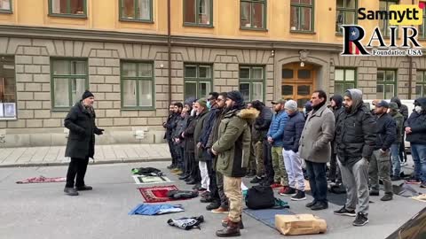 Sweden: Muslims Demonstrate Against Macron, Warn Leaders to Enforce Sharia or ‘We Will Do It’