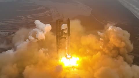 Starship weighs 5000 tons on liftoff