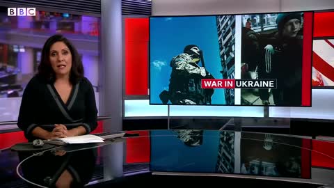 Ukraine war- graves found in city recaptured from Russians - BBC News