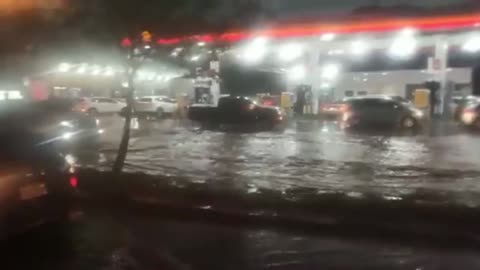 America's storm! Flooding in Asuncion, hurricane in Paraguay