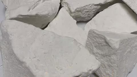 Asmr- white clay crunch
