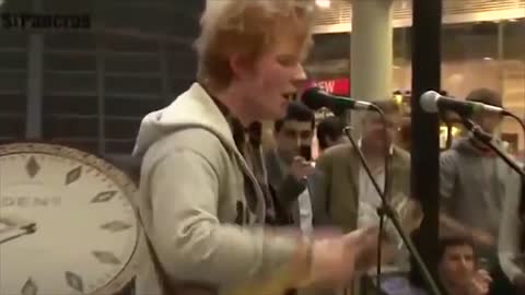 Ed Sheeran - Street performing