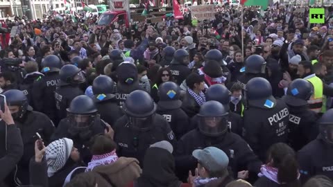Clashes Erupt, Several Detained at Pro-Palestine Rally in Berlin