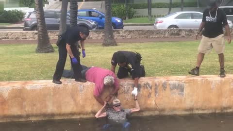 Local Man and HPD Rescue Suicidal Elderly Man