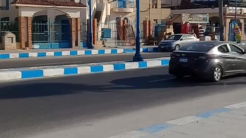 See the streets of Marsa Matruh, comfortable roads and luxury cars