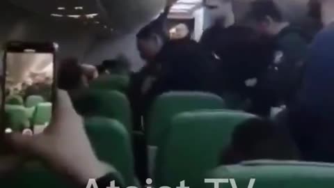 A Muslim started to pray in front of the cockpit of the plane going from Paris to