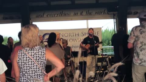 Worship to theLord at the Jersey shore over looking the beach