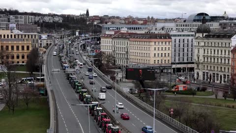 Czech farmers disrupt Prague traffic in anti-EU protest