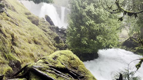 AMAZING Cascading Sahalie Waterfall System – Sahalie Falls & Koosah Falls Loop – 4K