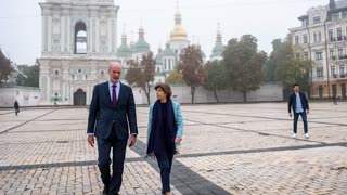 Ukraine: French foreign minister's unannounced visit to Kiev