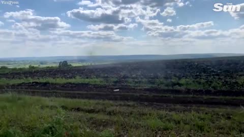 Russian troops blast Ukrainian trenches with 'Comet' guided missiles