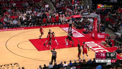 Dosunmu Heats Up! Bulls' Guard Nears 30 Points in Third Quarter