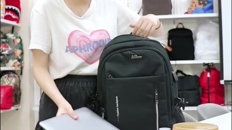 Can it fit a lot? #backpack #bigbag #laptopbag #everydaybag #willitfit #laptop #fyp #foryou