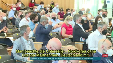 Selbstkastration in Bundespropagandakonferenz: Kanzler hält Hof. Hofstaat kriecht – brav in Maske