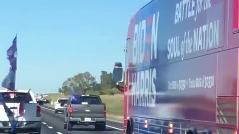 Full video of the Harris/Biden campaign bus incident