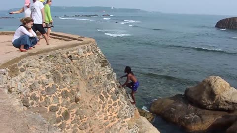 Man survived jumping off Flag Rock Bastion Galle Fort Galle