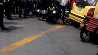 Video: Hurto terminó en persecución y accidente en el centro de Bucaramanga