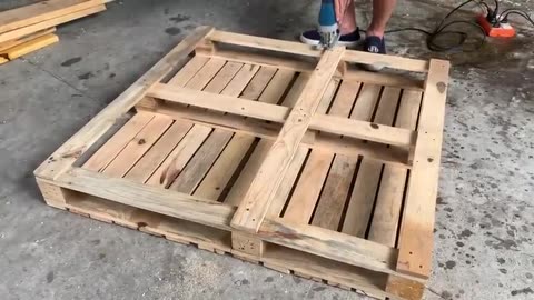 The Best Diy Pallet Idear - Beautiful Pallet Heart Shaped Chair for Garden Decoration