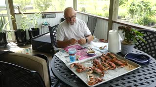 CRABS (Steamed and ready to eat)