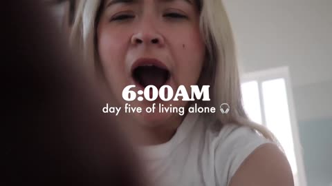 LIVING ALONE VLOG: settling in to the new apartment, hauls, organizing, days in my life, + more!