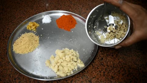 Authentic Maharashtra Style Coconut Garlic Spicy Chutney