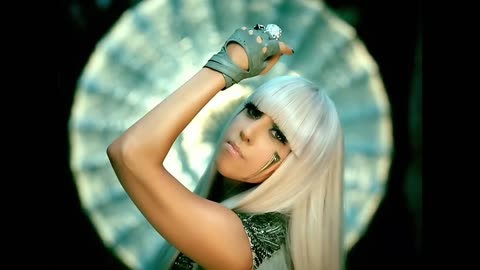 Lady Gaga - Poker Face (Official Music Video)