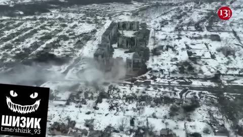 Ukrainian tank fires at the destroyed building where Russians were hiding in Bakhmut - Drone footage