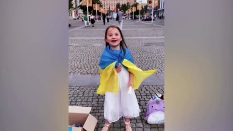 Ukrainian girl plays recorder to raise money for military