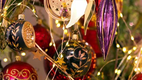 A 14th Generation Ornament Maker Shows His Exquisite Craft 🎅 Inside the Factory Smithsonian