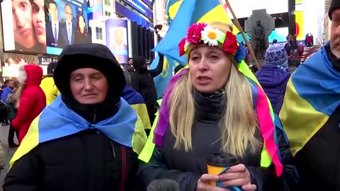 Protesters in Times Square call for peace in Ukraine