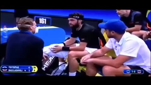 MALORE IN DIRETTA DEL TENNISTA N° 1 DELLA GEORGIA.