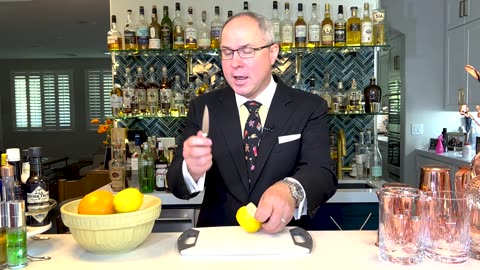 How to Make a Lemon Twist?
