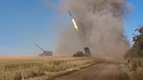 "Ukrainian GRAD MLRS Battery Firing at Russian Targets" - Intense Artillery Action
