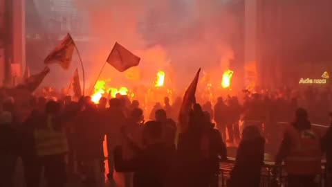 Pension reform protesters invade Paris BlackRock building