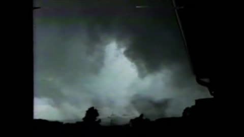F4 tornado strikes Bullitt County, KY - May 28, 1996
