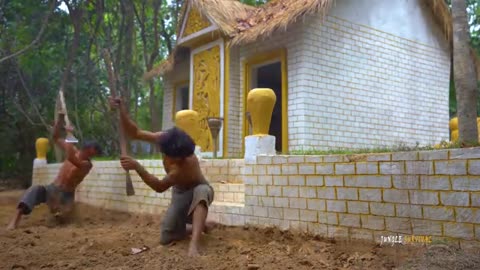 Building a house in the jungle build house him self