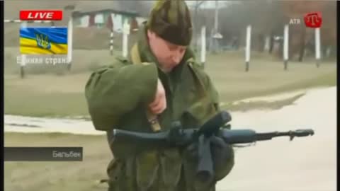 Ukrainian vs russian soldiers face off