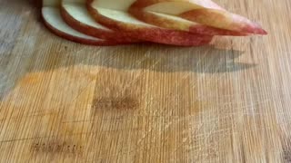 Apple Carving 苹果雕刻