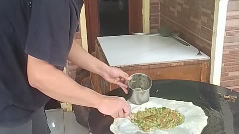 Egg martabak cook