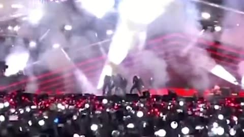 Bts concert mic drop