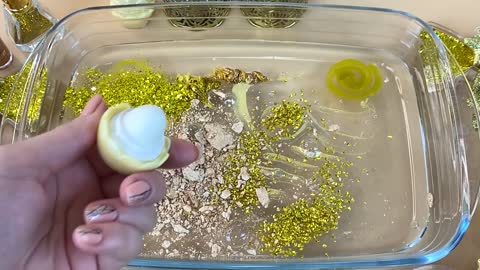 GOLD SLIME | Mixing makeup and glitter into Clear Slime | Satisfying Slime Videos