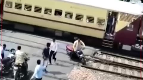 Man's bike gets CRUSHED by train | ABP News