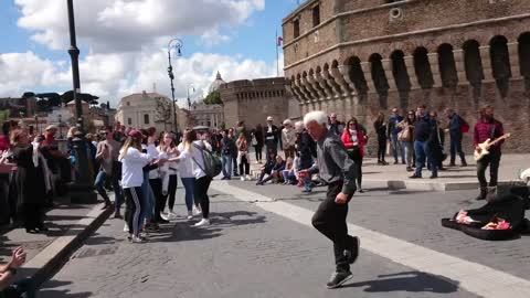 Dance street Italian #dance #music #italy #funny