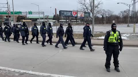 Police Preparing to Remove Canadian Protesters Blocking the Bridge