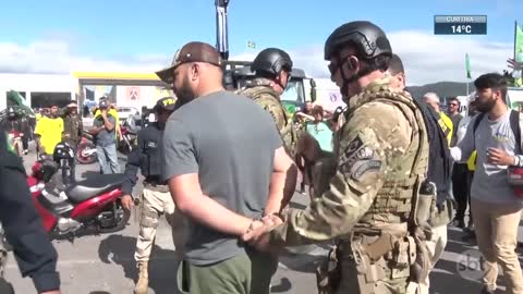 Manifestantes bolsonaristas atacam viaturas no Pará | SBT Brasil (07/11/22)